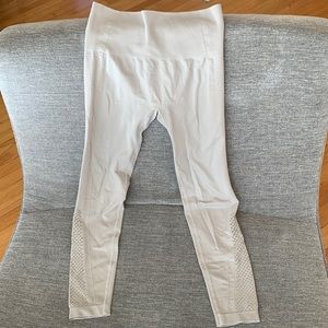 Savvi Tahiti Leggings in Warm Sand